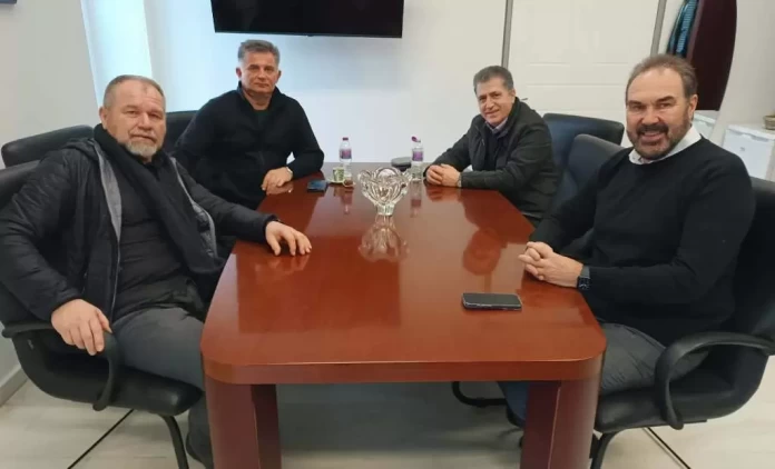 Φλώρινα: Συνάντηση Βασίλη Γιαννάκη με τον Σύλλογο Πολυτέκνων