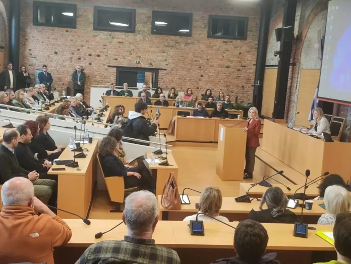 Ημερίδα ενημέρωσης για τους επαγγελματίες της εστίασης από την Αντιπεριφέρεια Υγείας και Κοινωνικής Αλληλεγγύης της Περιφέρειας Κεντρικής Μακεδονίας φωτό 3