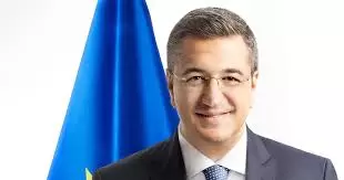 Απόστολος Τζιτζικώστας: «Καμπανάκι