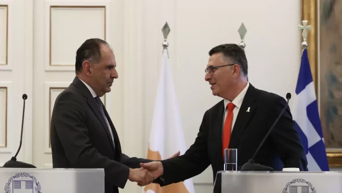 «Τηλεφωνική επικοινωνία Γεραπετρίτη