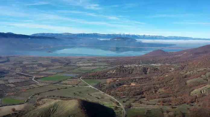 Πρέσπες: Η Λίμνη που Χαμηλώνει