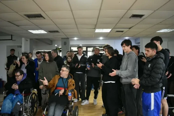 Όταν ο Αθλητισμός Αγκαλιάζει τη Διαφορετικότητα: