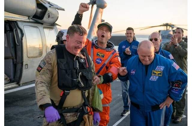 Artemis II: Η Θριαμβευτική Επιστροφή