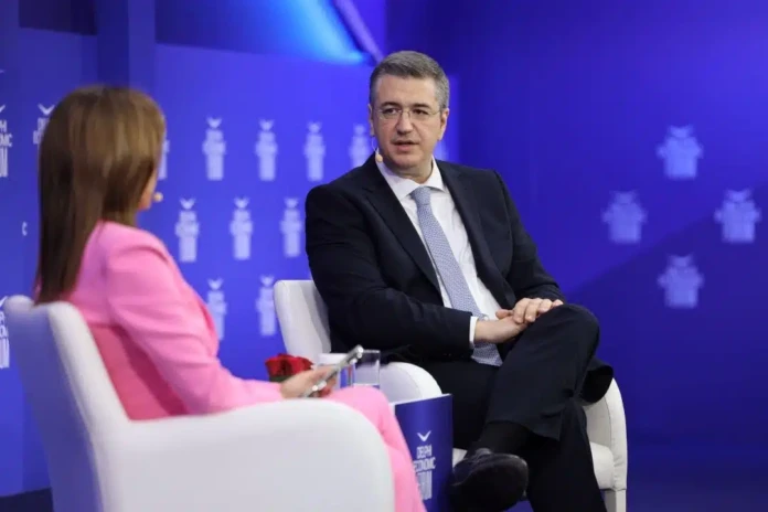 Α. Τζιτζικώστας από το Οικονομικό Φόρουμ